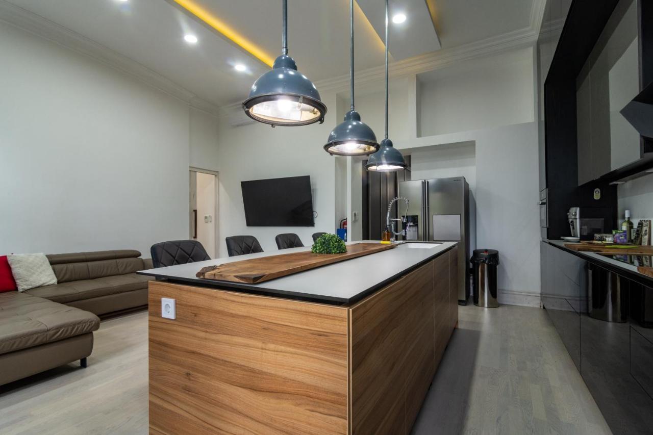 Tower Szeged Belvarosi Exkluziv Panoramas Apartman - Free Parking ภายนอก รูปภาพ